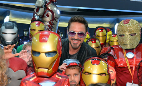 tmb_456x345_marv_robert_downey_jr_kids_comic_con_2012